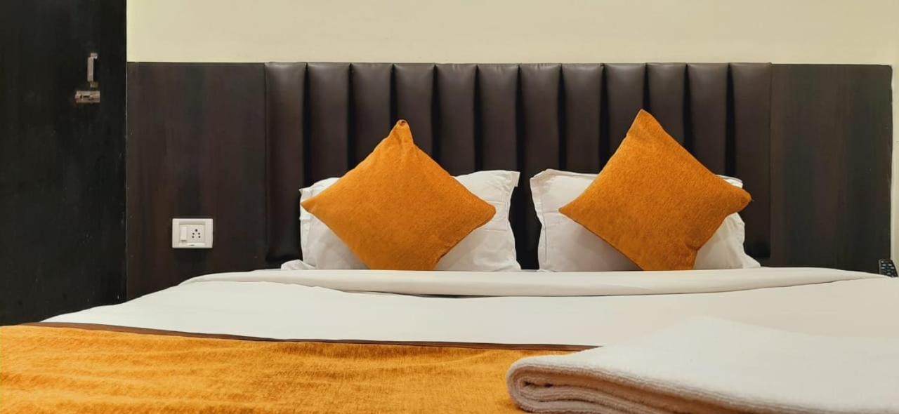 Hotel The Avenue Gamharia Zewnętrze zdjęcie