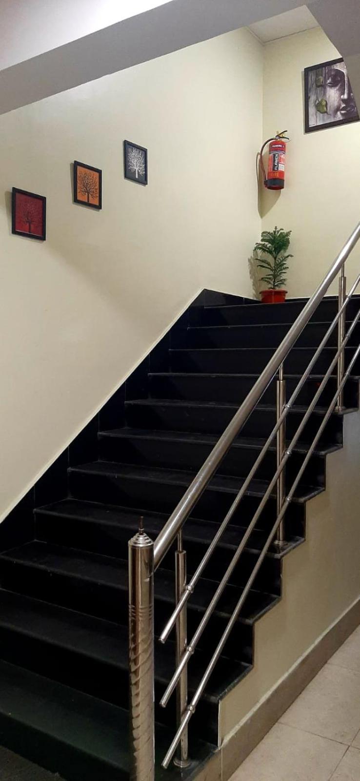 Hotel The Avenue Gamharia Zewnętrze zdjęcie